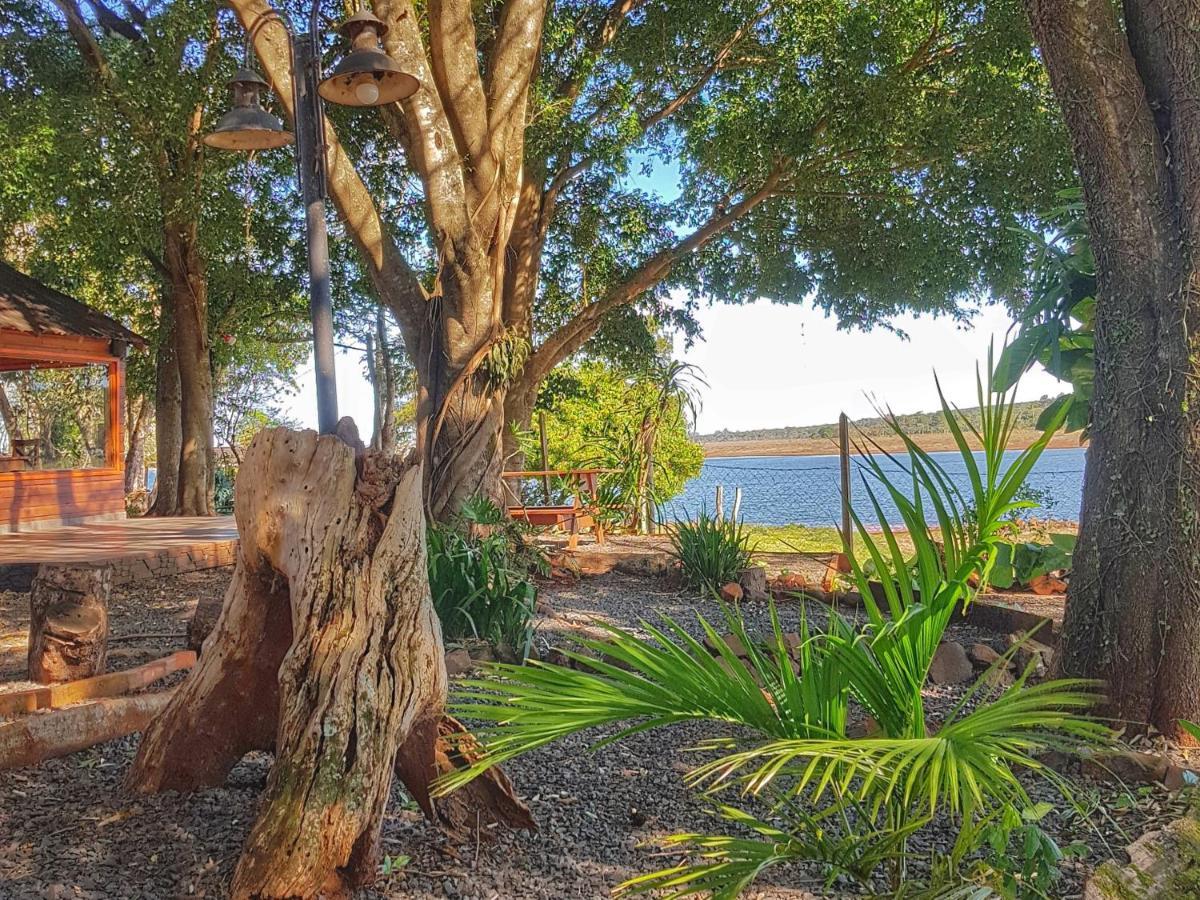 La Casa Del Lago Urugua-I Villa Puerto Iguazú Exteriör bild