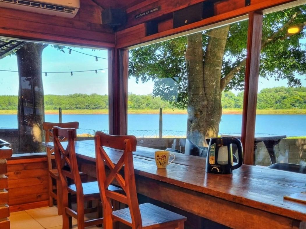 La Casa Del Lago Urugua-I Villa Puerto Iguazú Exteriör bild